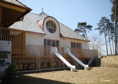 Hostel Borik - dvoriste i tobogani