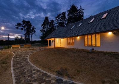 Hostel Borik - ulaz u sumrak